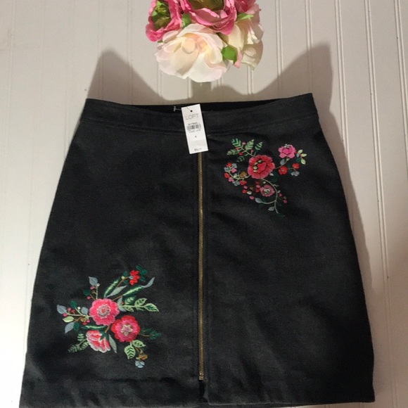LOFT Gray Embroidered Zip Front Skirt - NWT - 4 - Picture 5 of 7